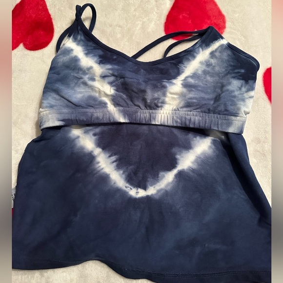 NWOT ELECTRIC & ROSE
Tie-Dye Active Crop Top XS - Picture 7 of 11